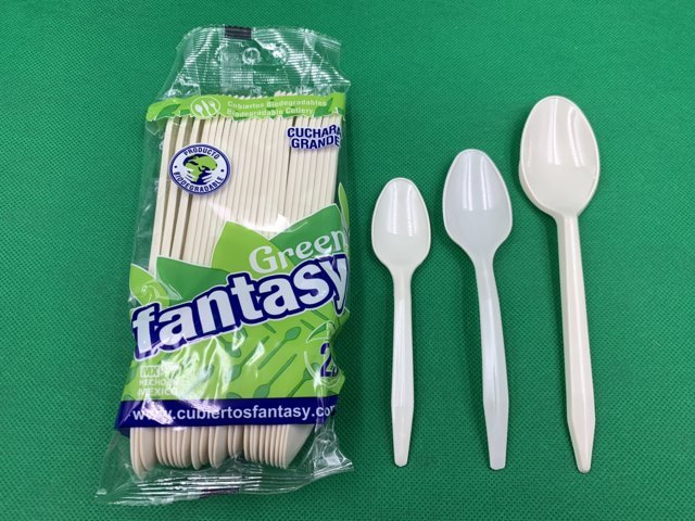 Cucharas Fantasy Green con aditivo en Desechables Manolo 